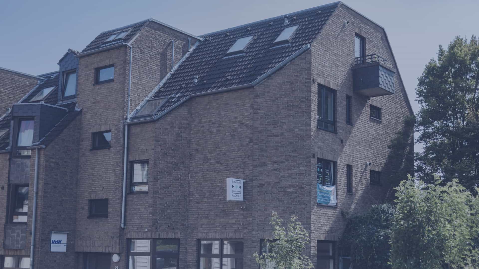 Rheindenker-Akademie Standort Bergisch-Gladbach Standort der Rheindenker Akademie in Bergisch Gladbach Außenansicht des Gebäudes